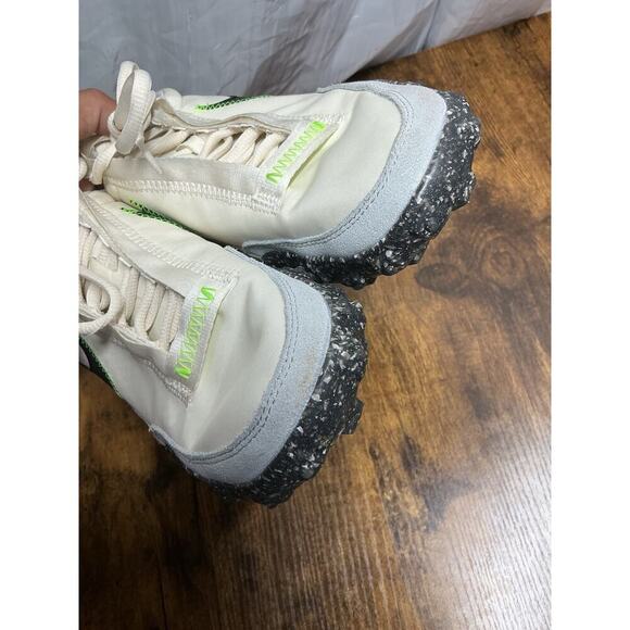 Women's 7 / Men's 5.5 - Nike Waffle Racer Crater Pale Ivory Green Low Sneakers - Picture 5 of 13